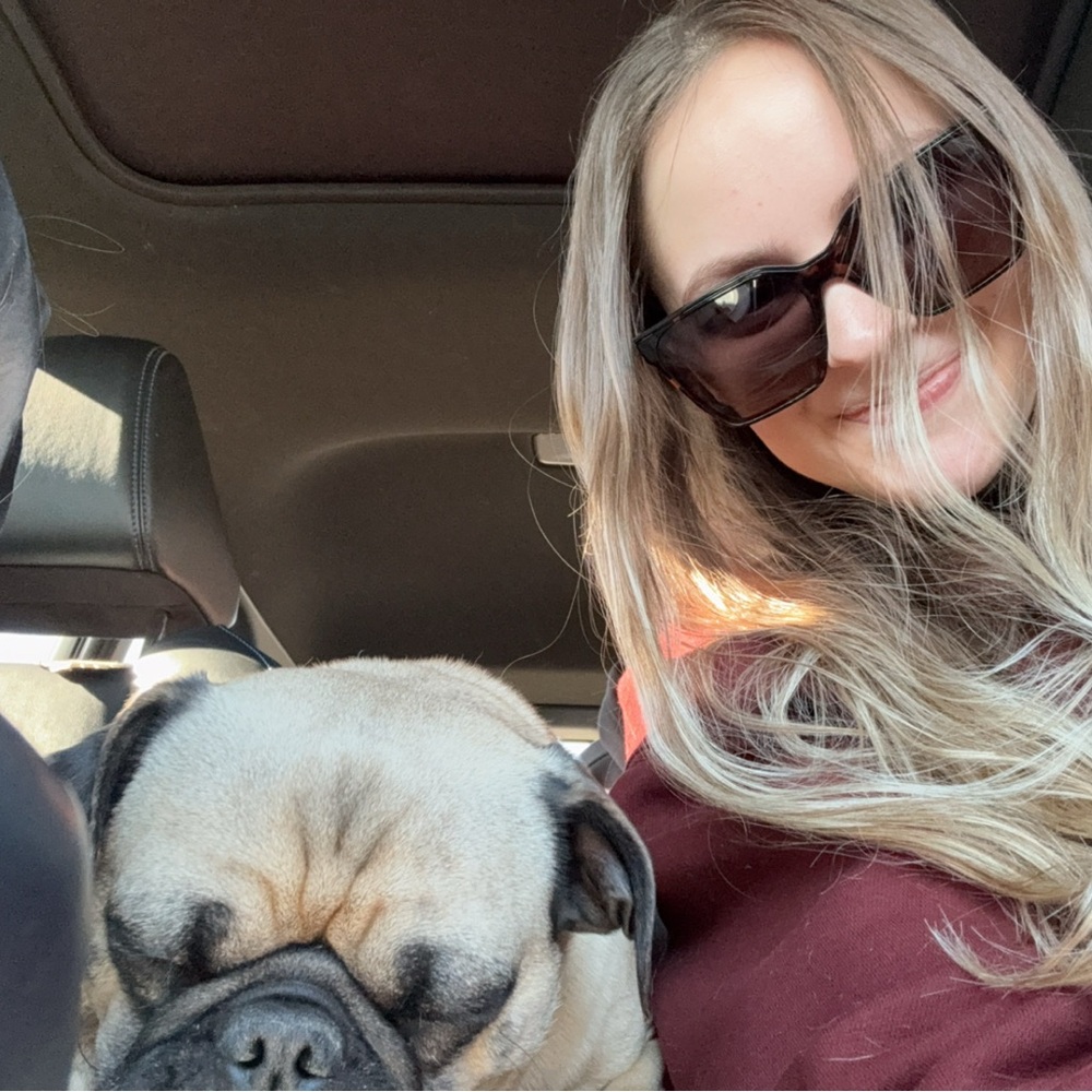 Meet your Posher, Olivia